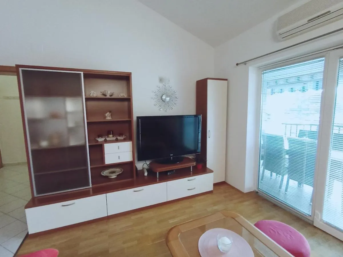 אומאג Apartment Anita קרואטיה