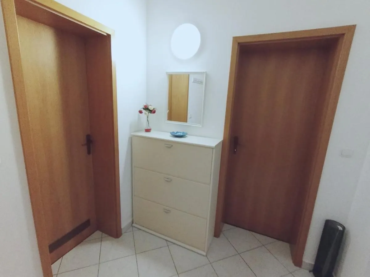 אומאג Apartment Anita