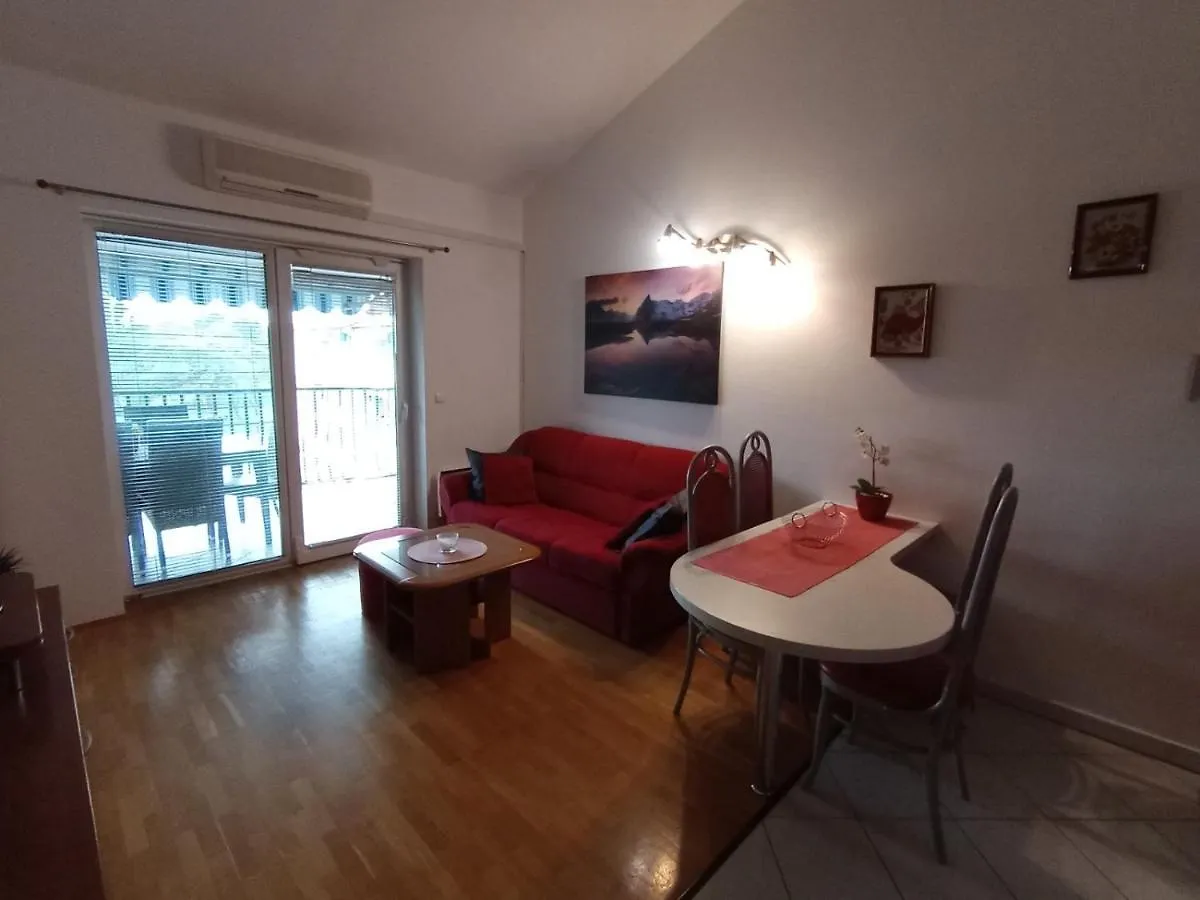 אומאג Apartment Anita קרואטיה