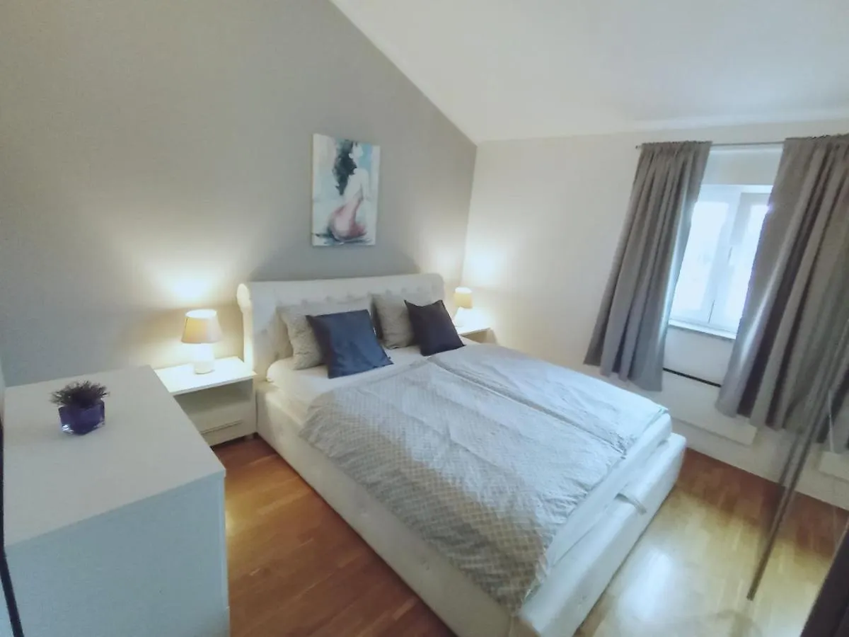 אומאג Apartment Anita